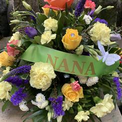 Traditional mixed posy 