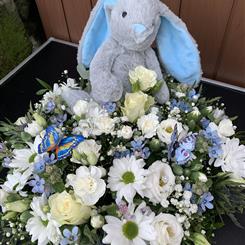 BABYS FLORAL  TRIBUTE 